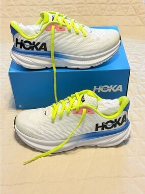 HOKA CHIFFON 9